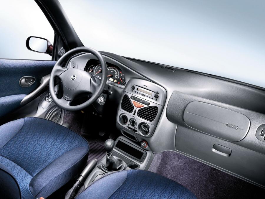  Fiat Palio Weekend 2001 года  (EU) (фото 2 из 3)